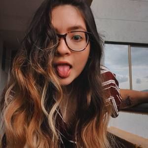 Meet your Posher, Valeria